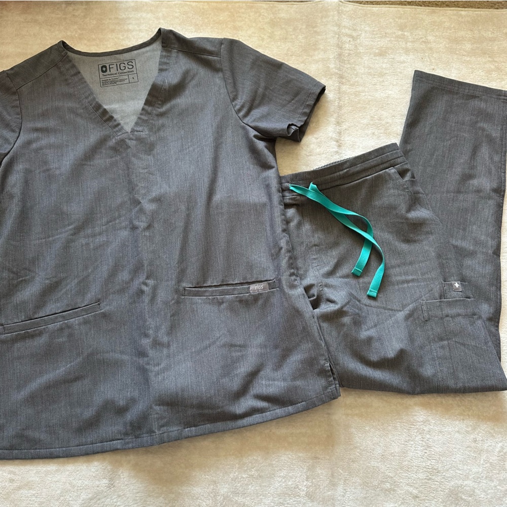 Figs scrub set
